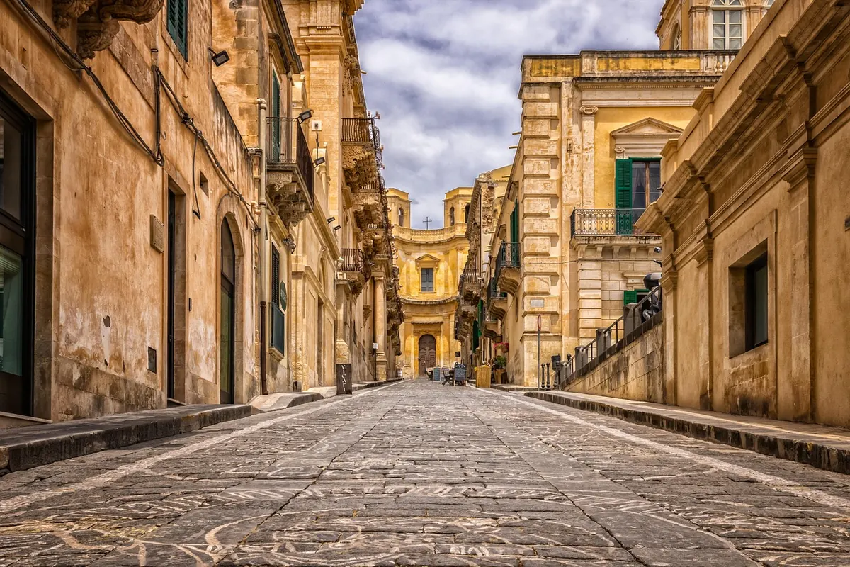 7 Common Mistakes to Avoid When Restoring Old Cobblestone Streets
